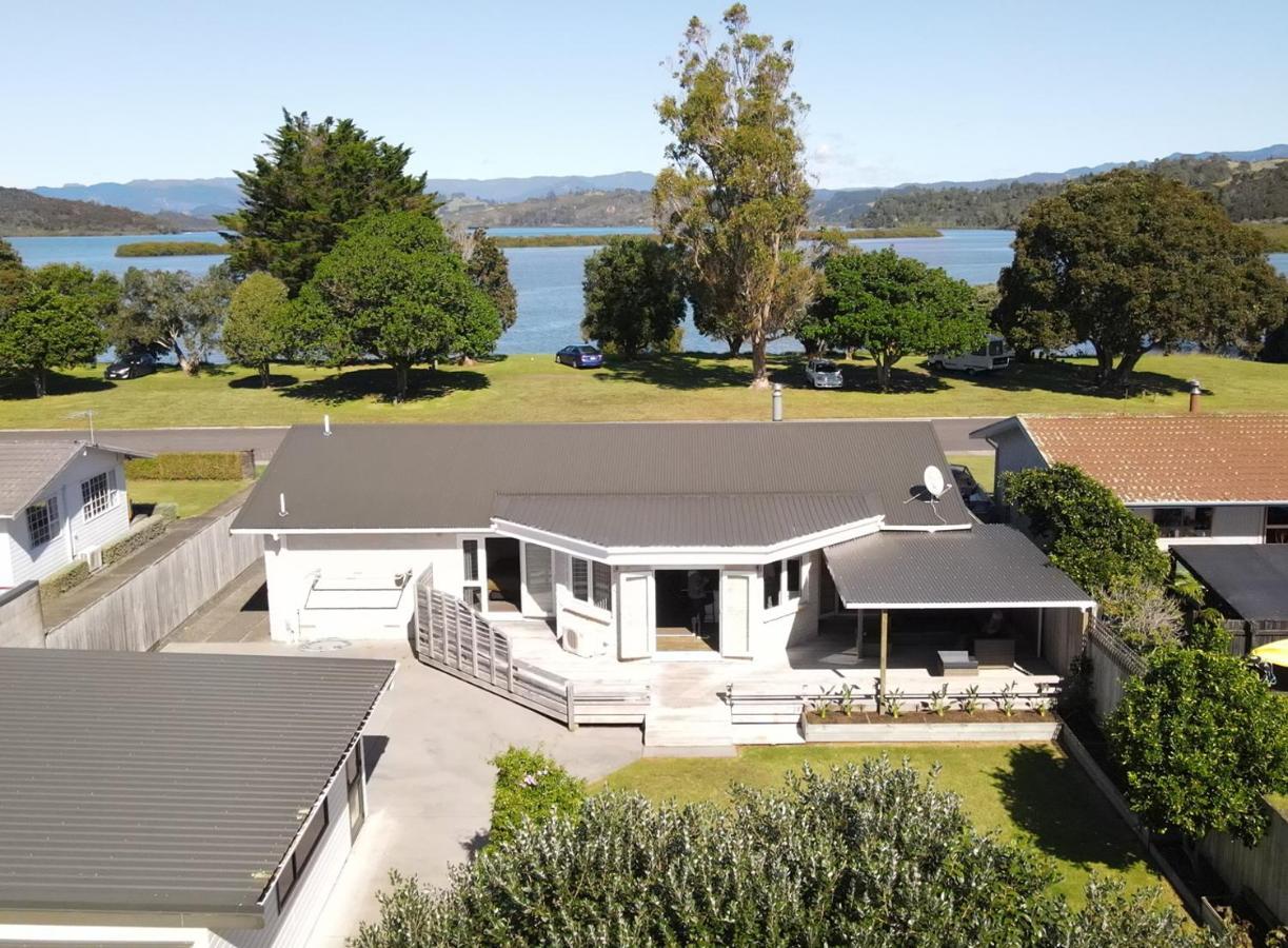 The Great Escape, Luxury Waterfront, Hottub Villa Whitianga Luaran gambar
