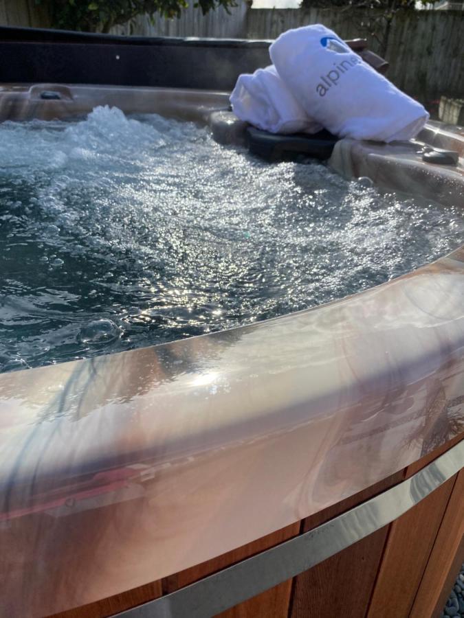 The Great Escape, Luxury Waterfront, Hottub Villa Whitianga Luaran gambar