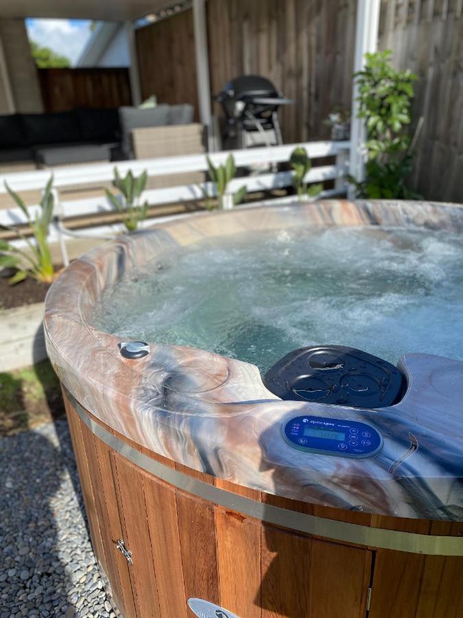 The Great Escape, Luxury Waterfront, Hottub Villa Whitianga Luaran gambar